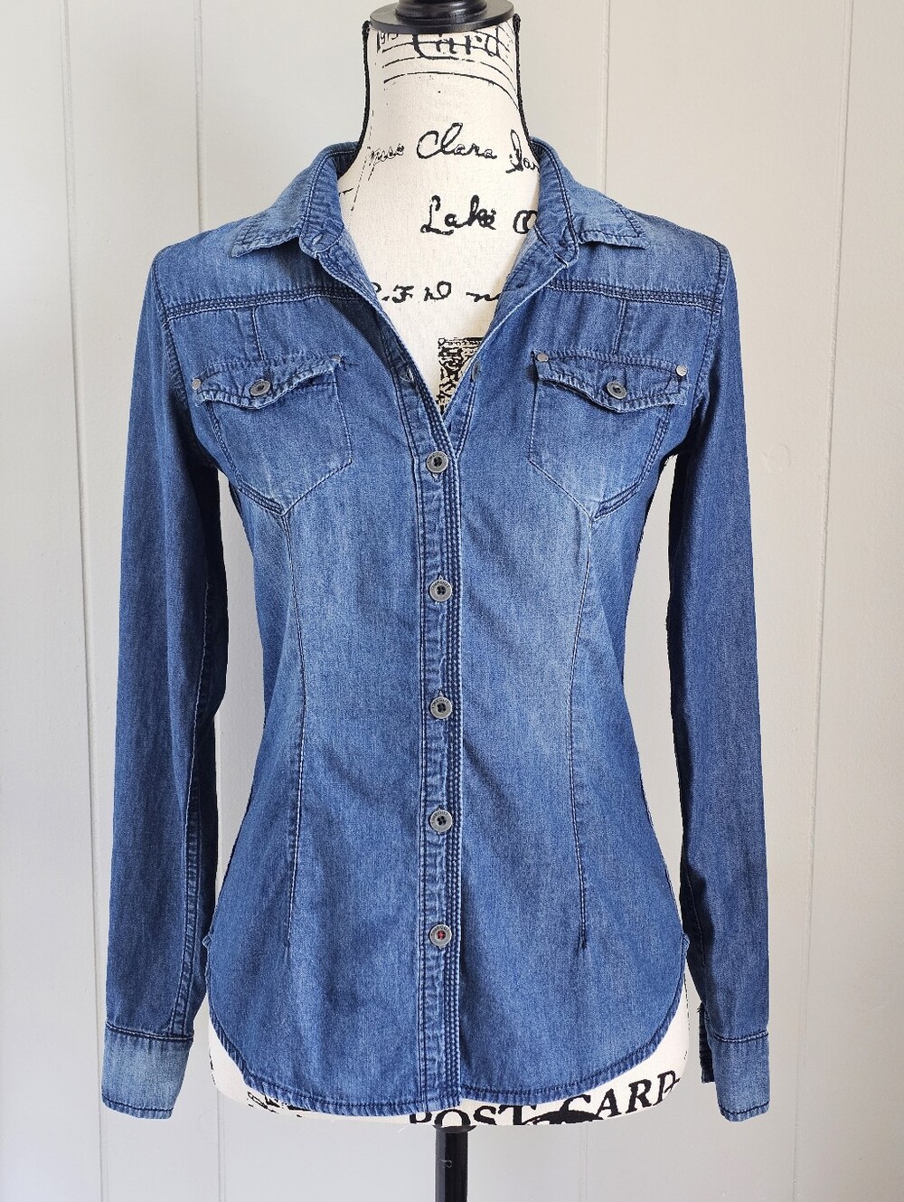 Timeout Western Denim Button-Front Women's Shirt - Blue